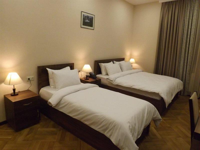 Green Corner Hotel Тбилиси Екстериор снимка