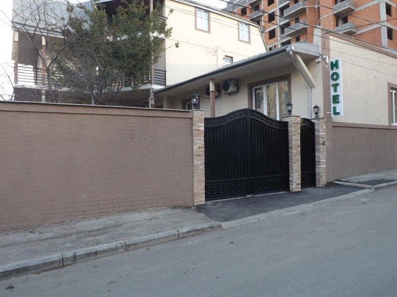 Green Corner Hotel Тбилиси Екстериор снимка
